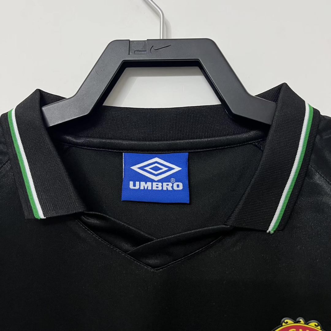 MANCHESTER UNITED BLACK JERSEY